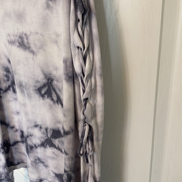 American Eagle Tank Top - Picture 2 of 3